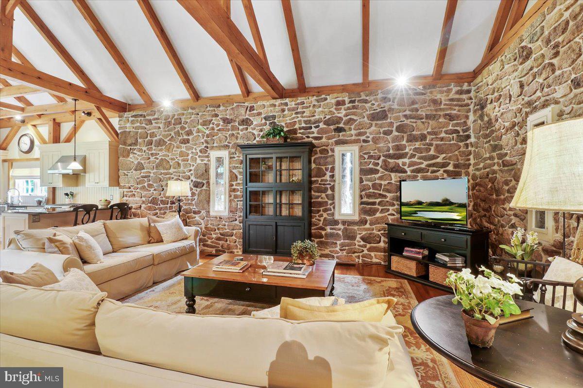 OLDEBULLTOWNVILLAGE - Residential