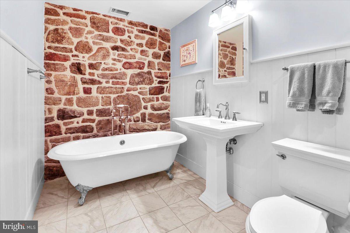 OLDEBULLTOWNVILLAGE - Residential