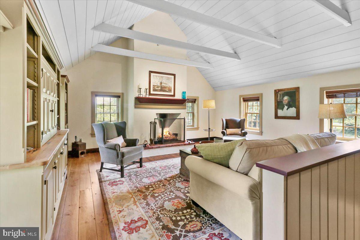 OLDEBULLTOWNVILLAGE - Residential