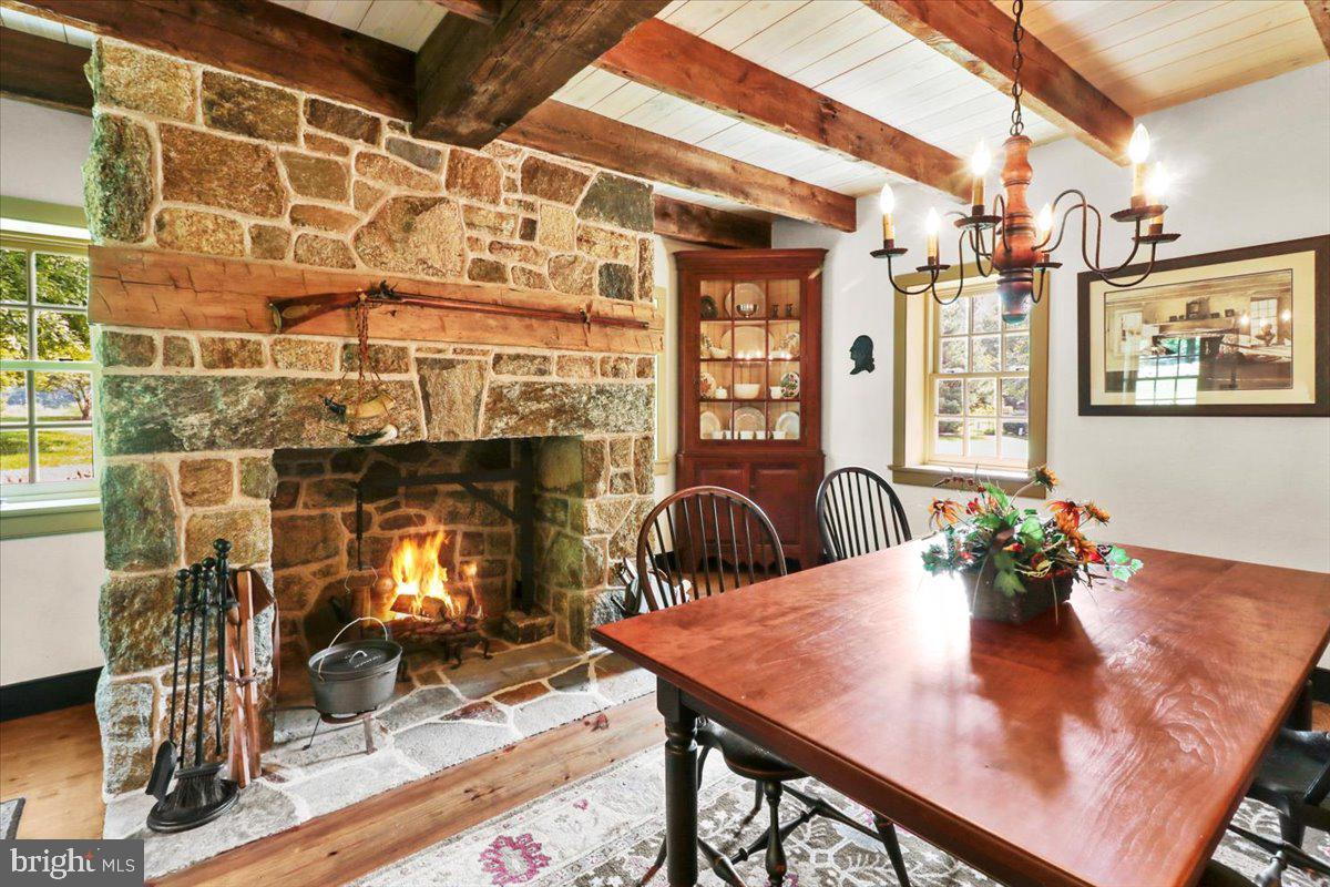 OLDEBULLTOWNVILLAGE - Residential