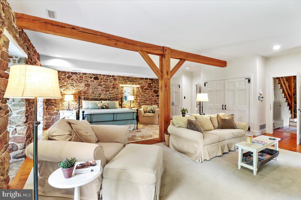 OLDEBULLTOWNVILLAGE - Residential