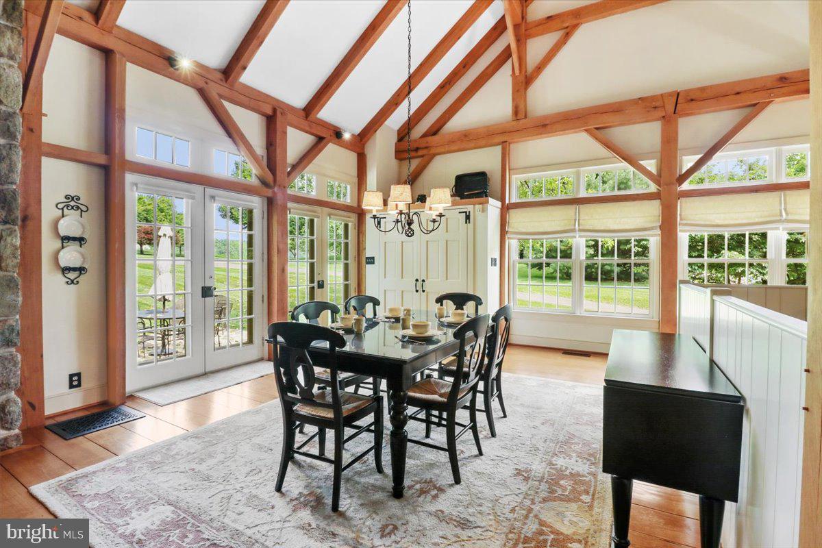 OLDEBULLTOWNVILLAGE - Residential