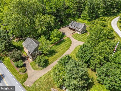 Homes For Sale - 11 Brownstone Lane<br/> ELVERSON, PA 19520