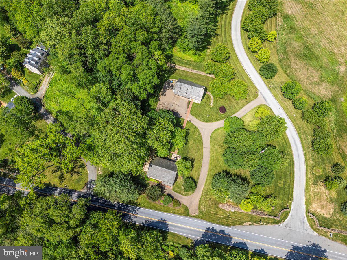 OLDEBULLTOWNVILLAGE - Residential