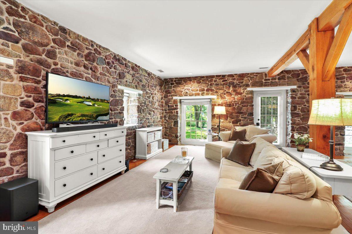 OLDEBULLTOWNVILLAGE - Residential