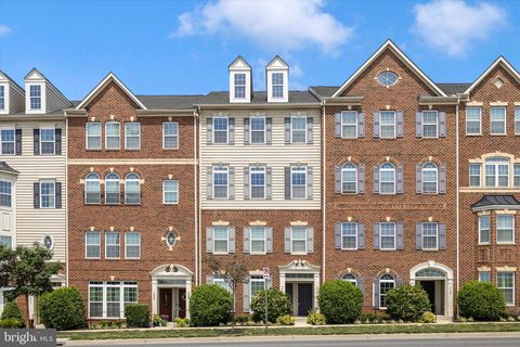 Condo For Sale - 304 Mill Pond Road<br/> FREDERICK, MD 21701