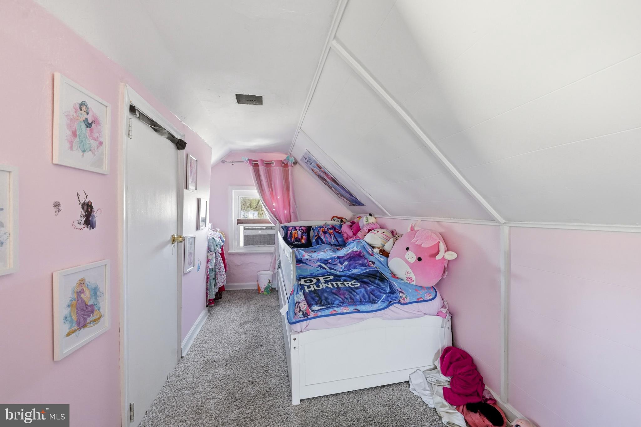 CRESTMONT - Residential