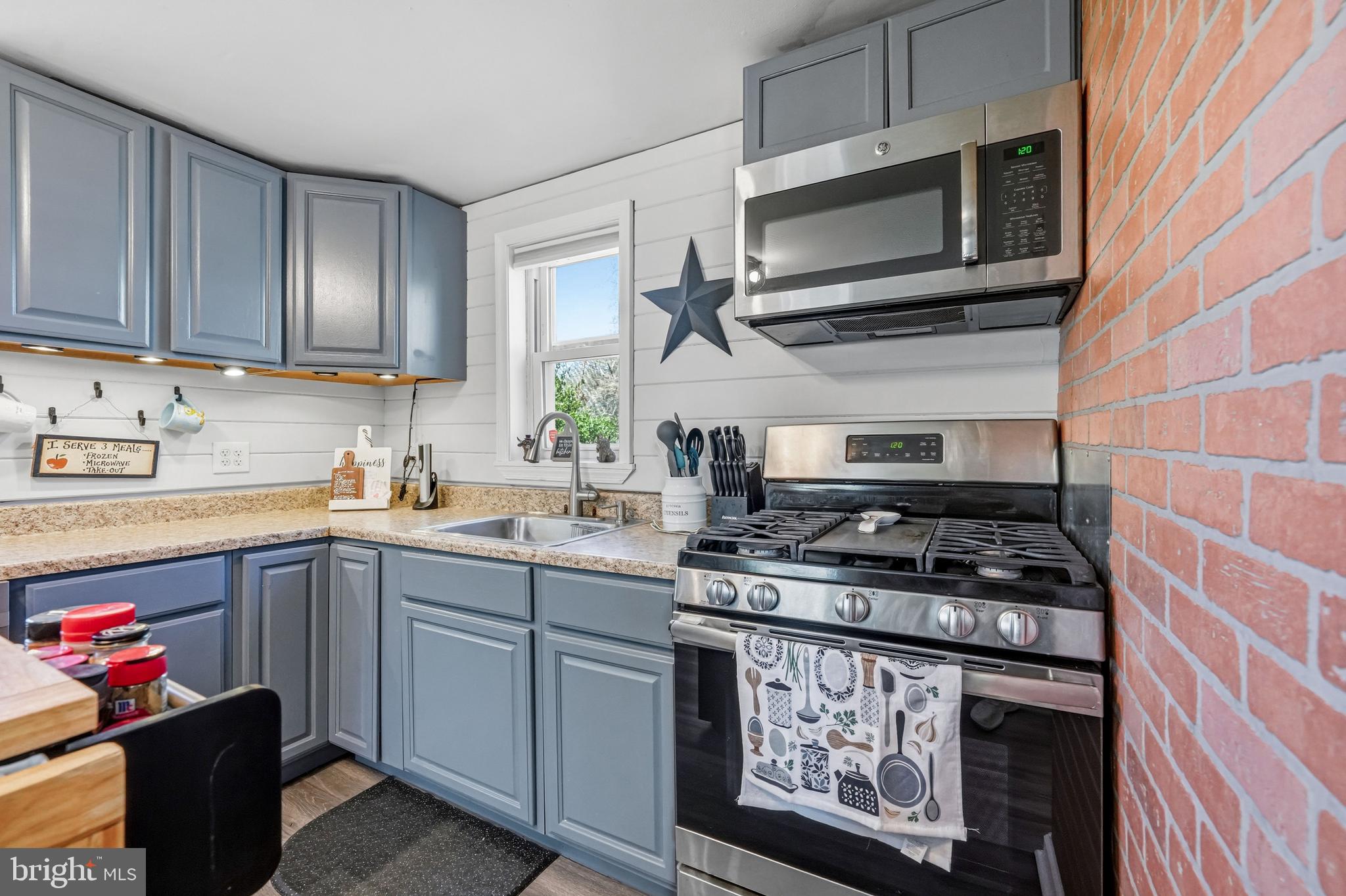 CRESTMONT - Residential