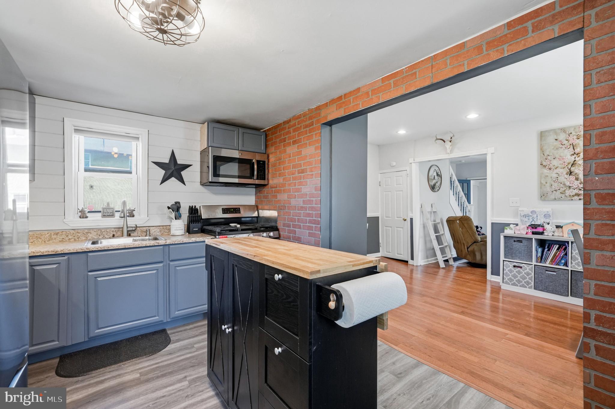 CRESTMONT - Residential