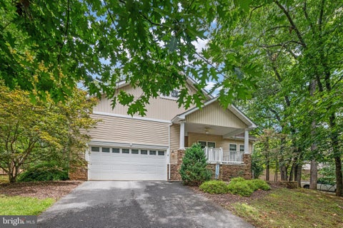 Photo of 107 Sunset Circle, CROSS JUNCTION, VA 22625 (MLS # VAFV2043876)