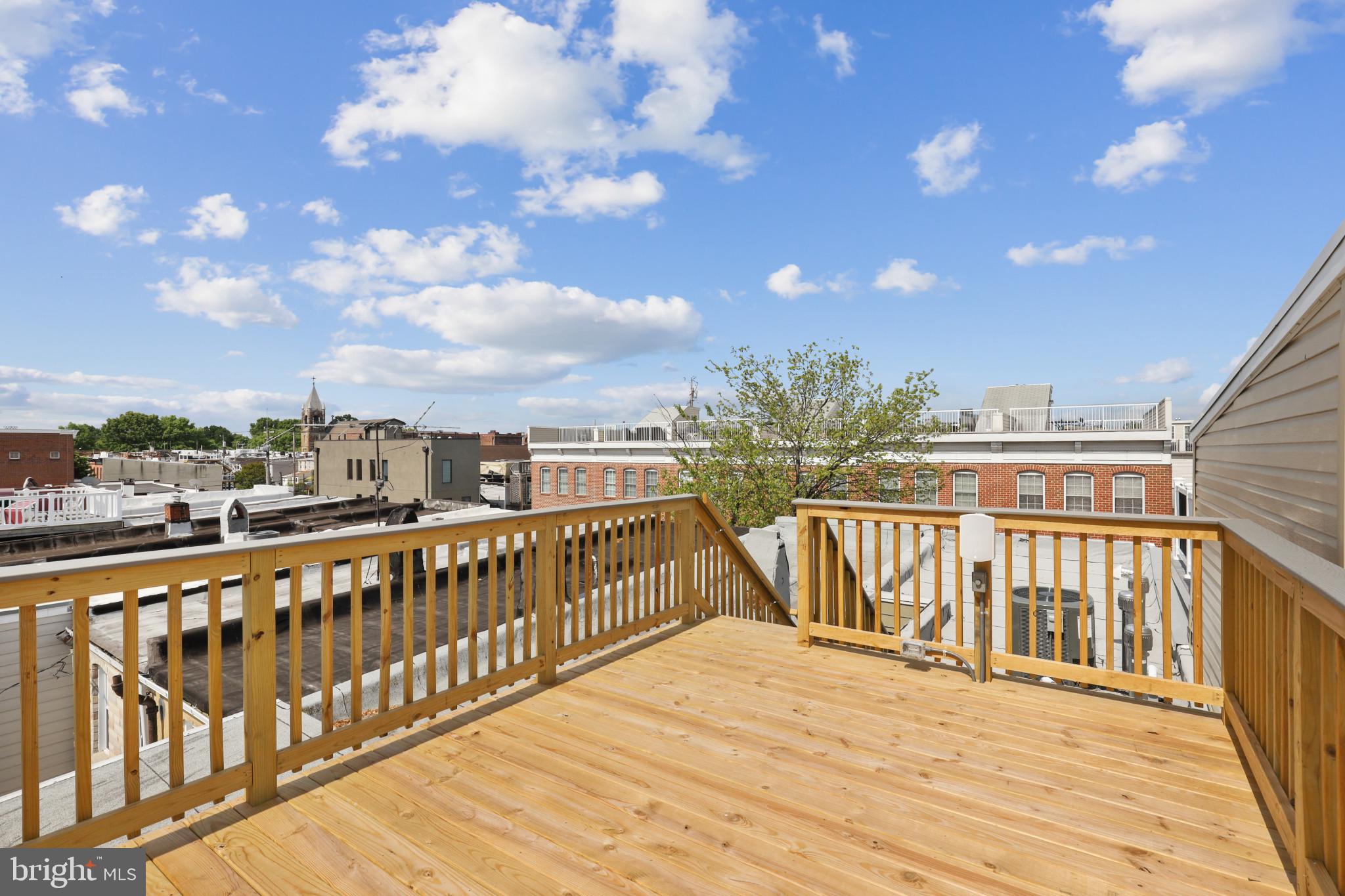 LOCUST POINT - Residential