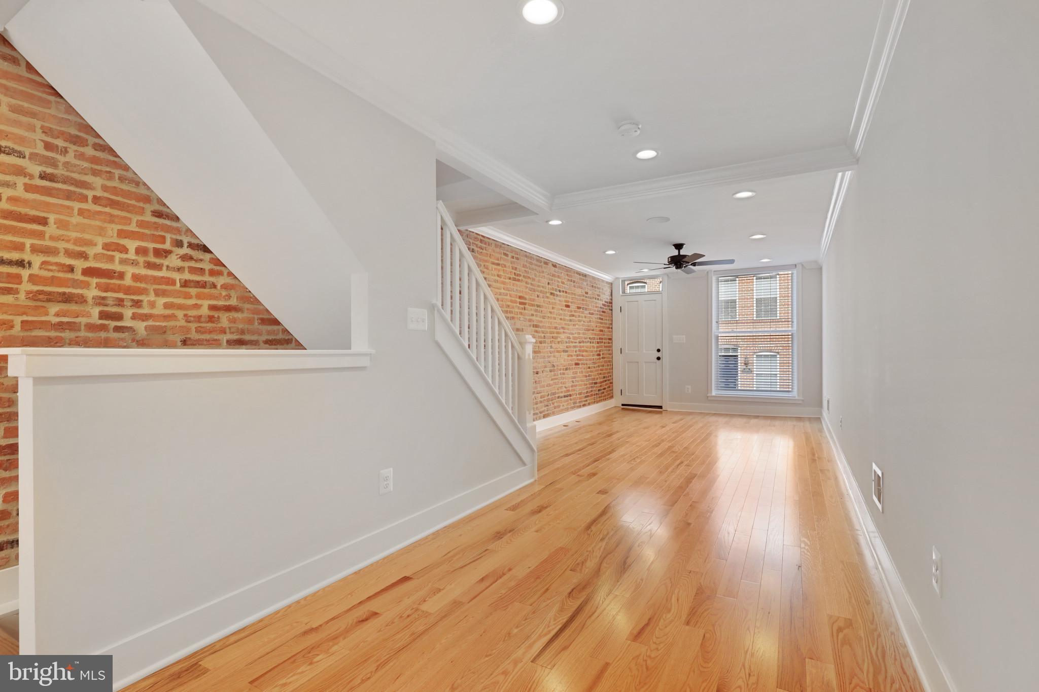 LOCUST POINT - Residential