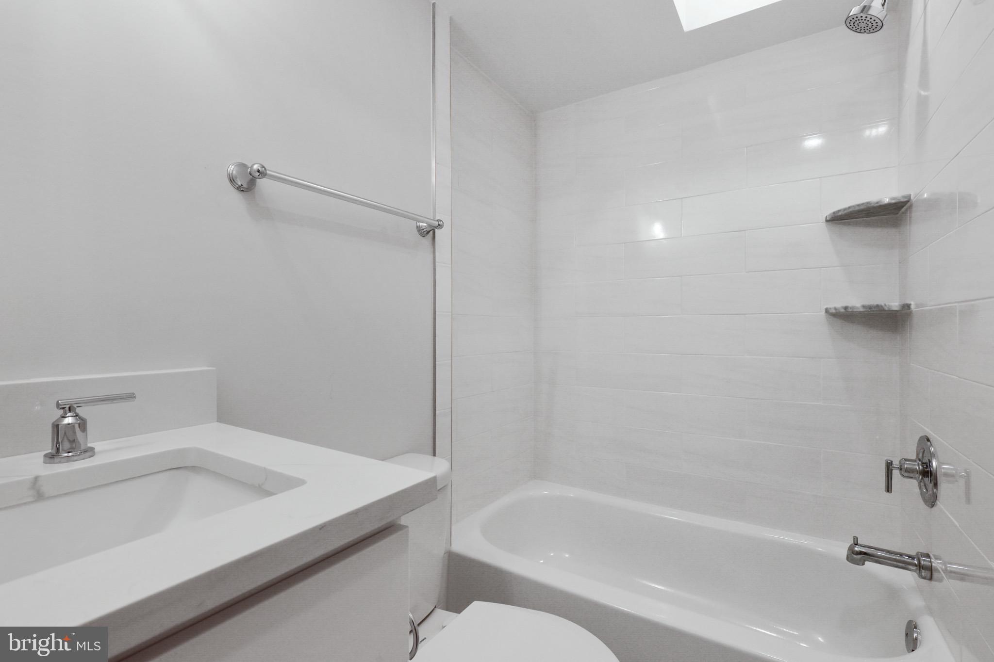 LOCUST POINT - Residential