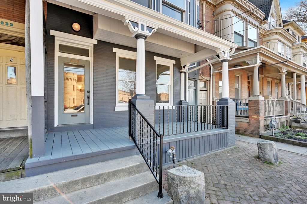 Photo of 630 E KING ST, LANCASTER, PA 17602 (MLS # PALA2032504)