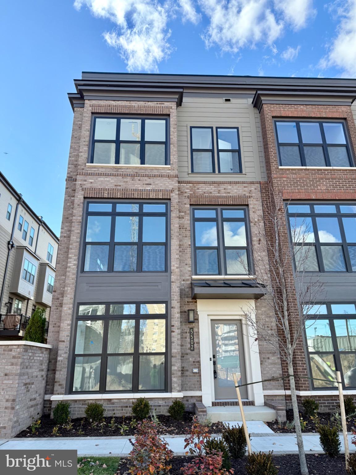 WESTBARD SQUARE - Residential Lease