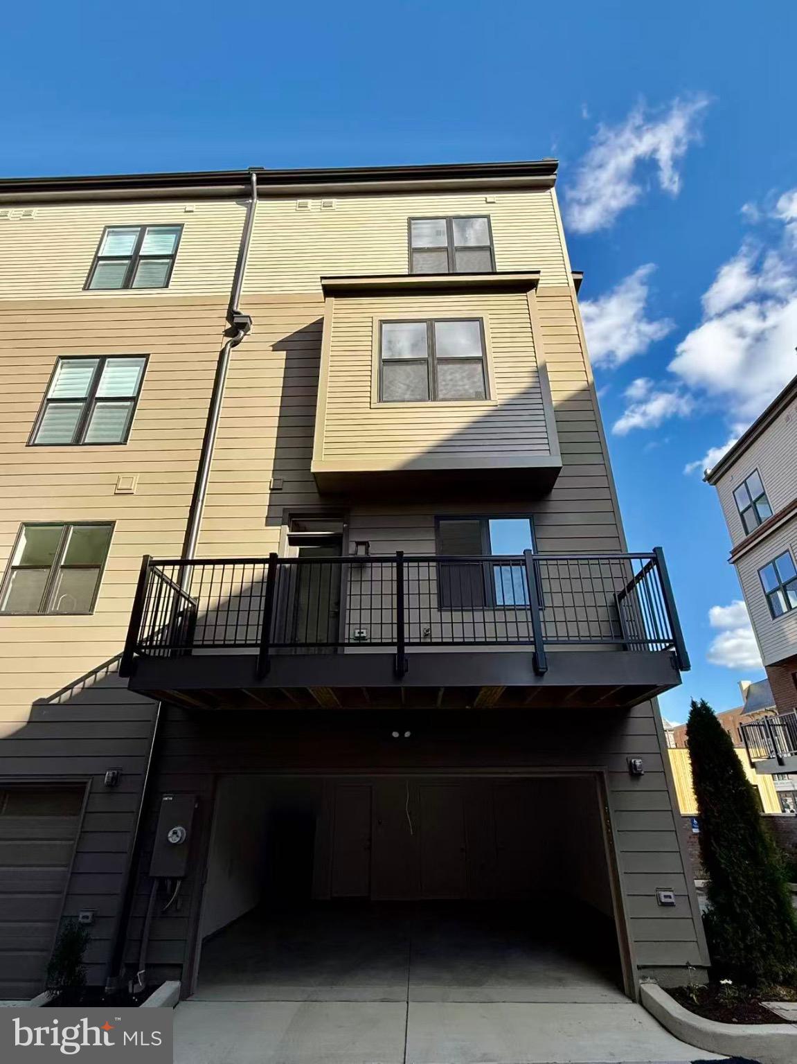 WESTBARD SQUARE - Residential Lease