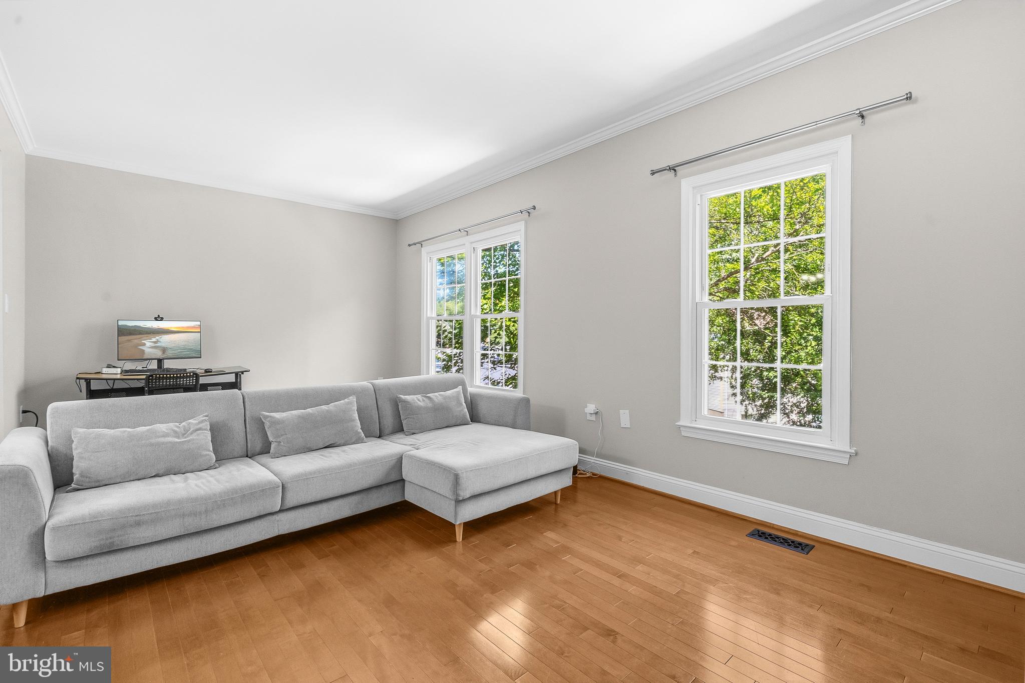 10256 EAGLE NEST COURT