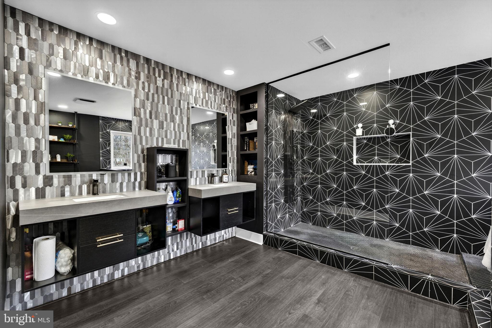 FOX DEN ESTATES - Residential