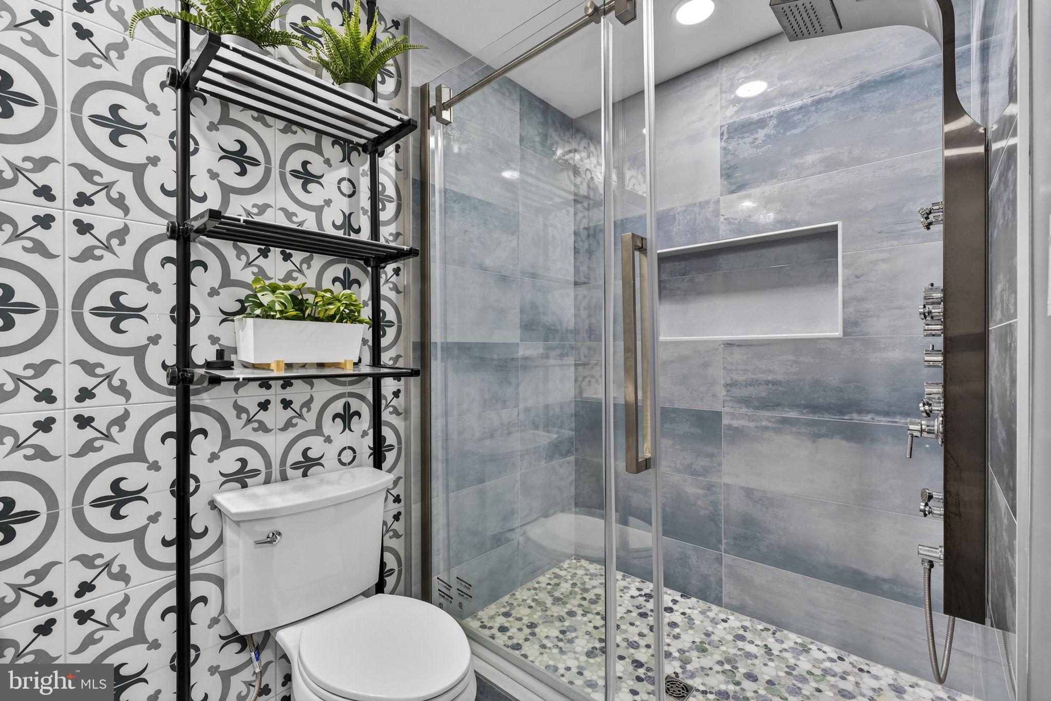 FOX DEN ESTATES - Residential