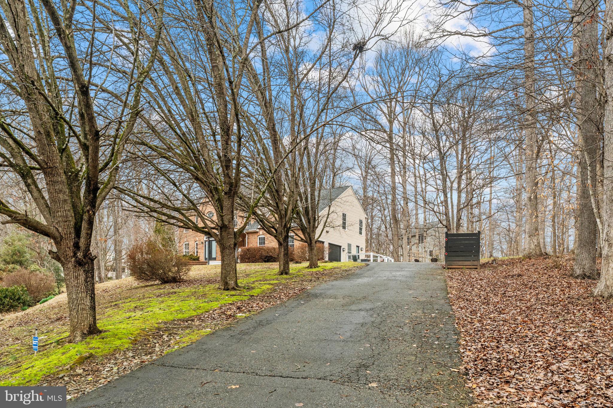 FOX DEN ESTATES - Residential