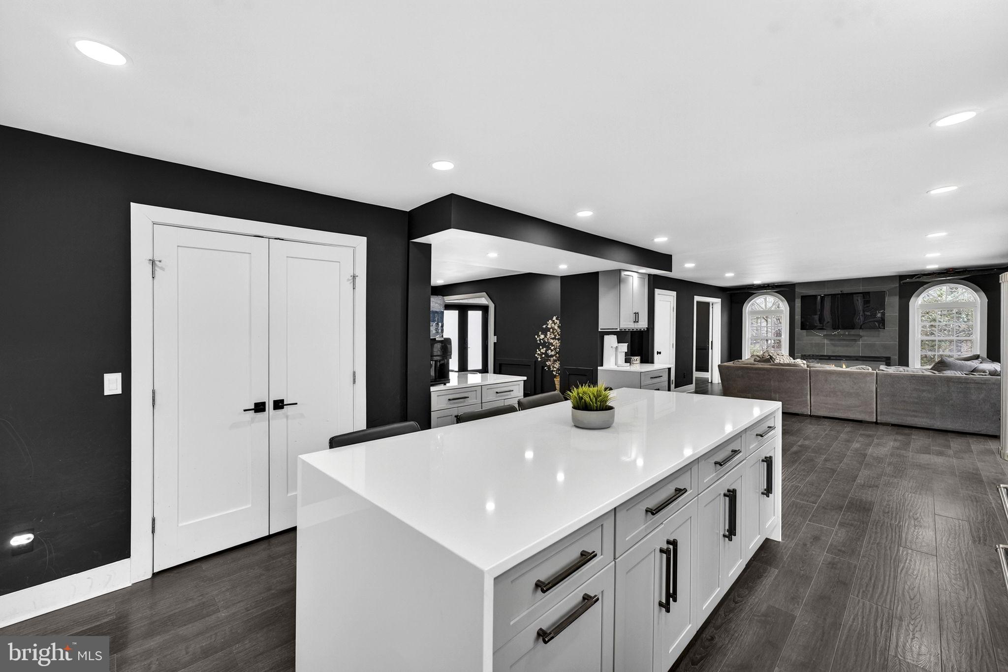 FOX DEN ESTATES - Residential