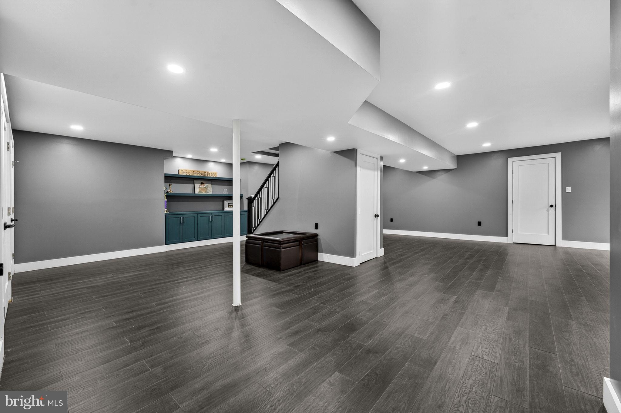 FOX DEN ESTATES - Residential