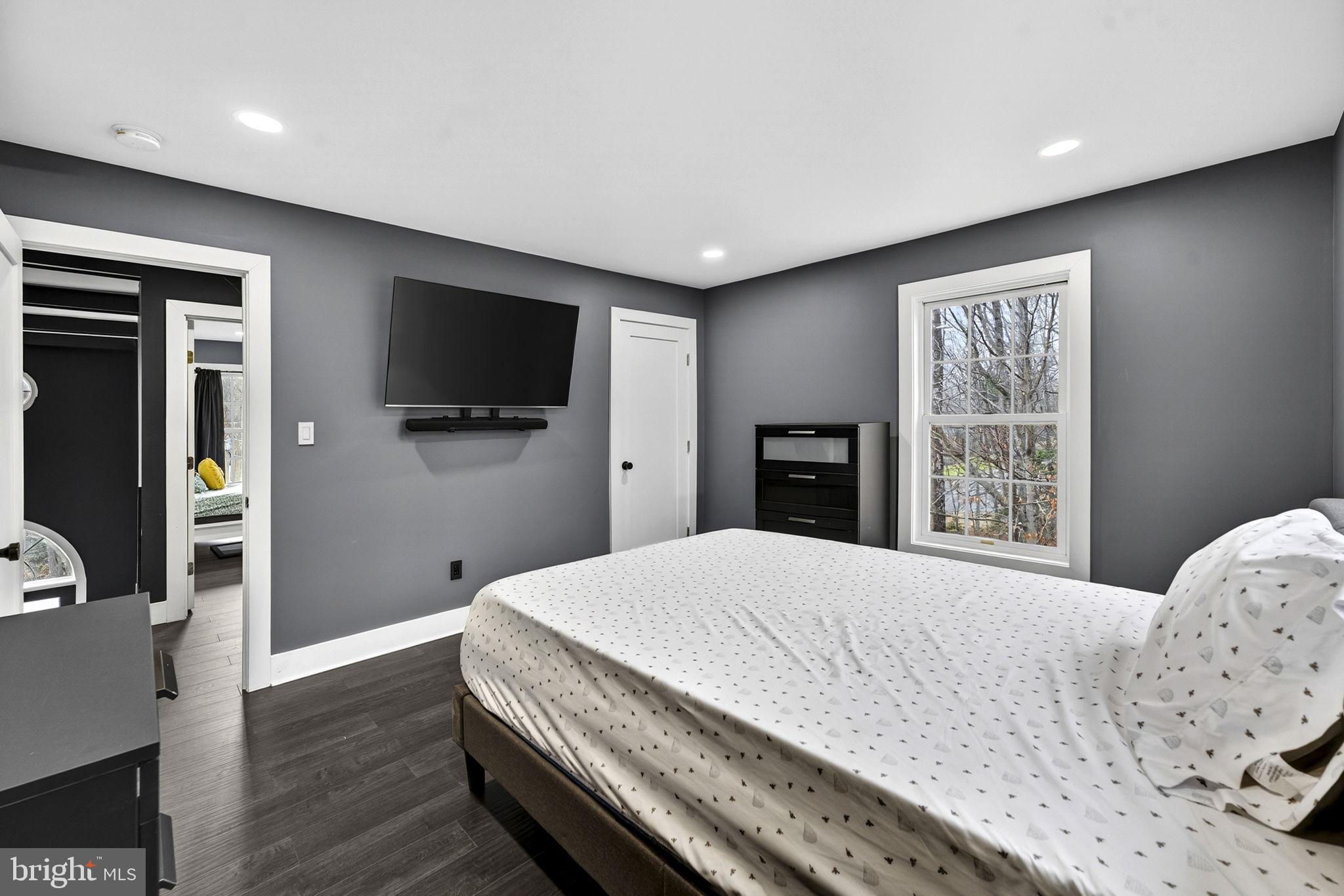 FOX DEN ESTATES - Residential