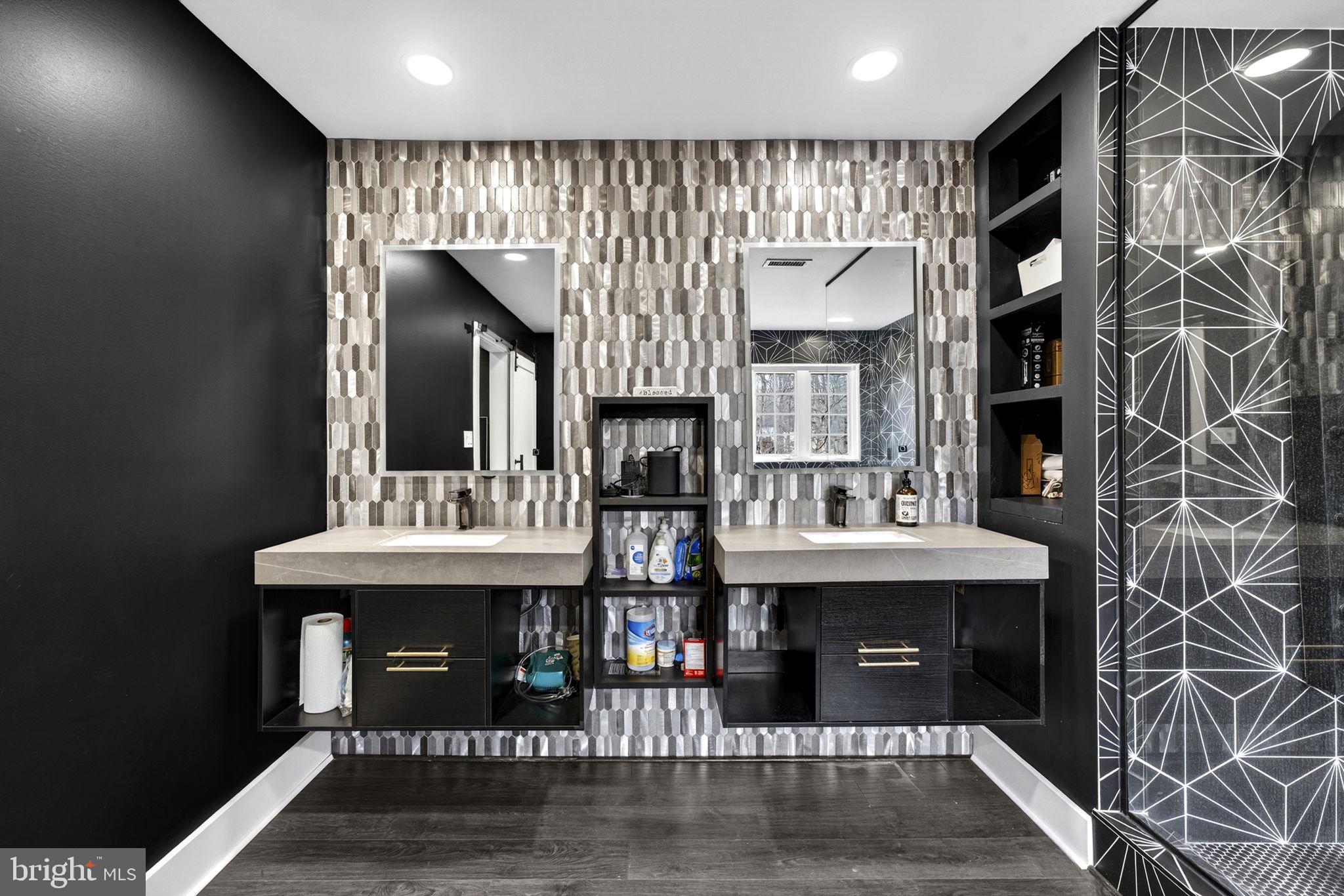 FOX DEN ESTATES - Residential