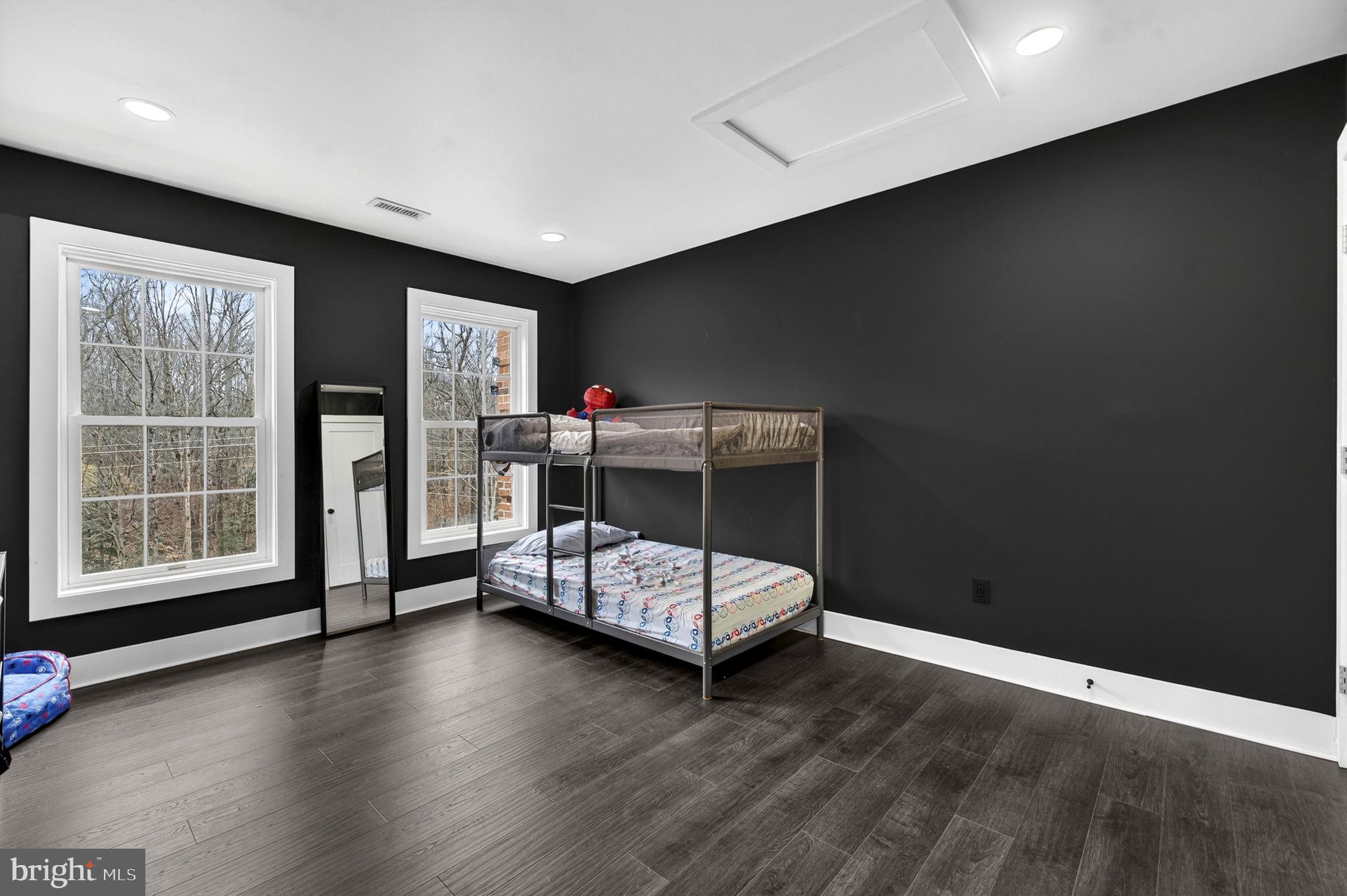 FOX DEN ESTATES - Residential