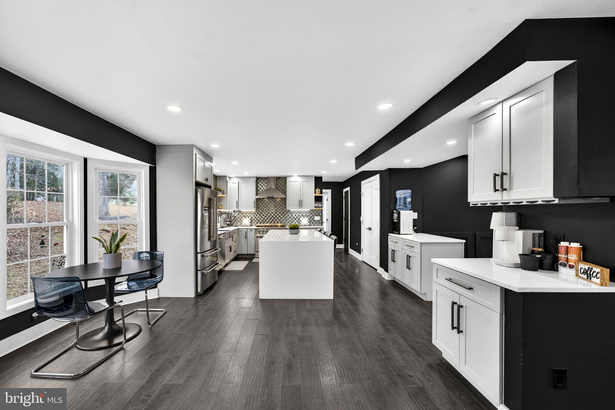 FOX DEN ESTATES - Residential