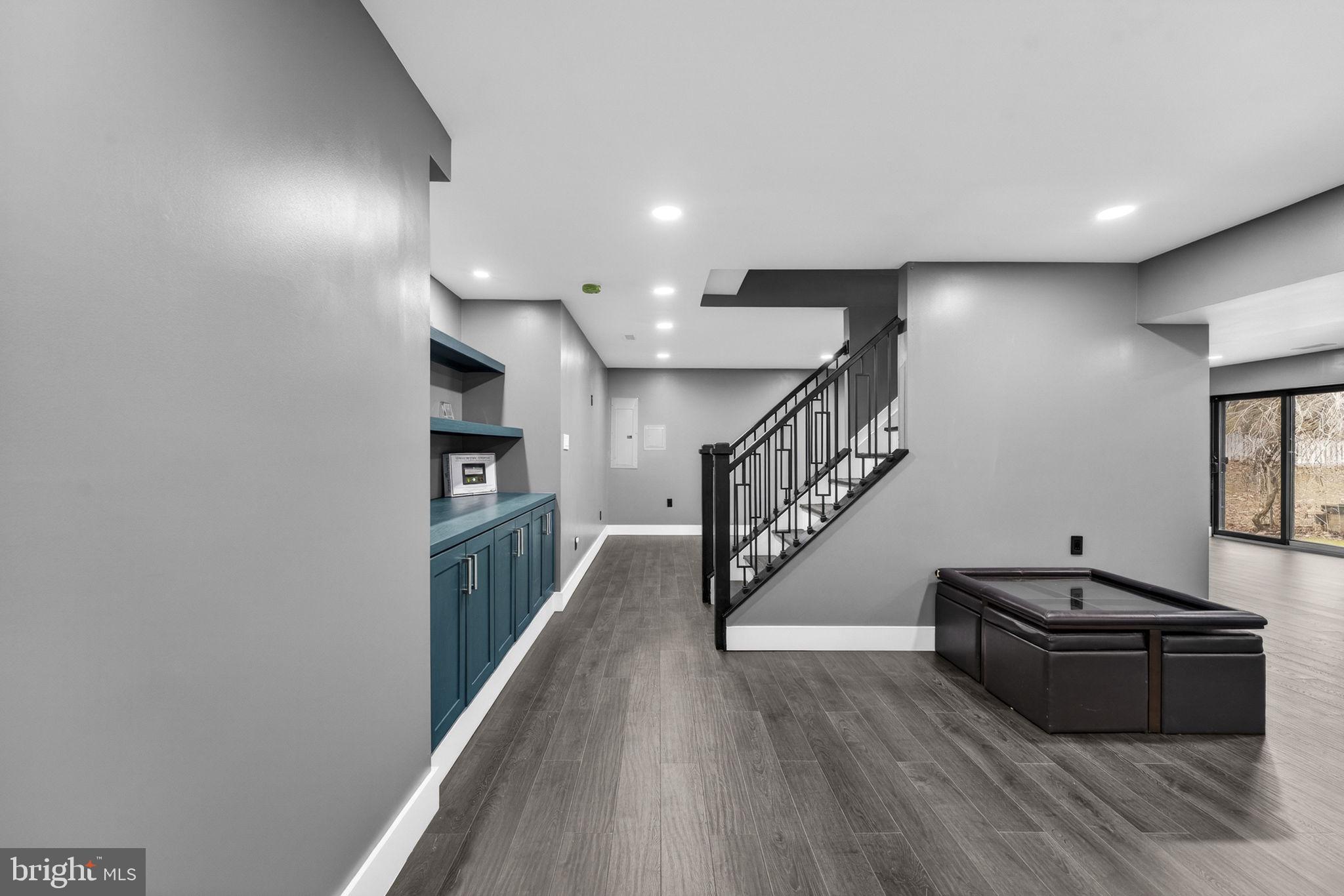 FOX DEN ESTATES - Residential