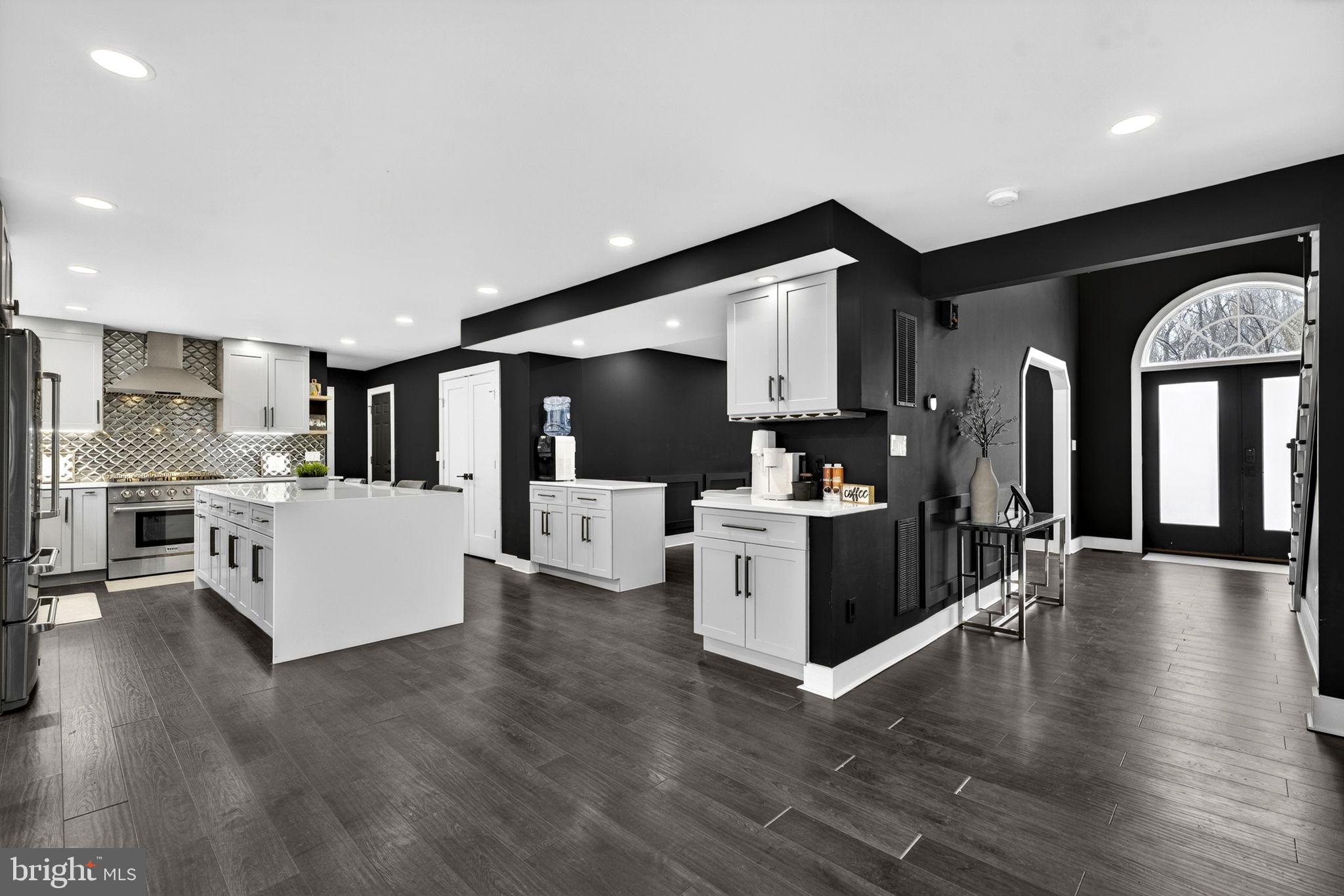 FOX DEN ESTATES - Residential