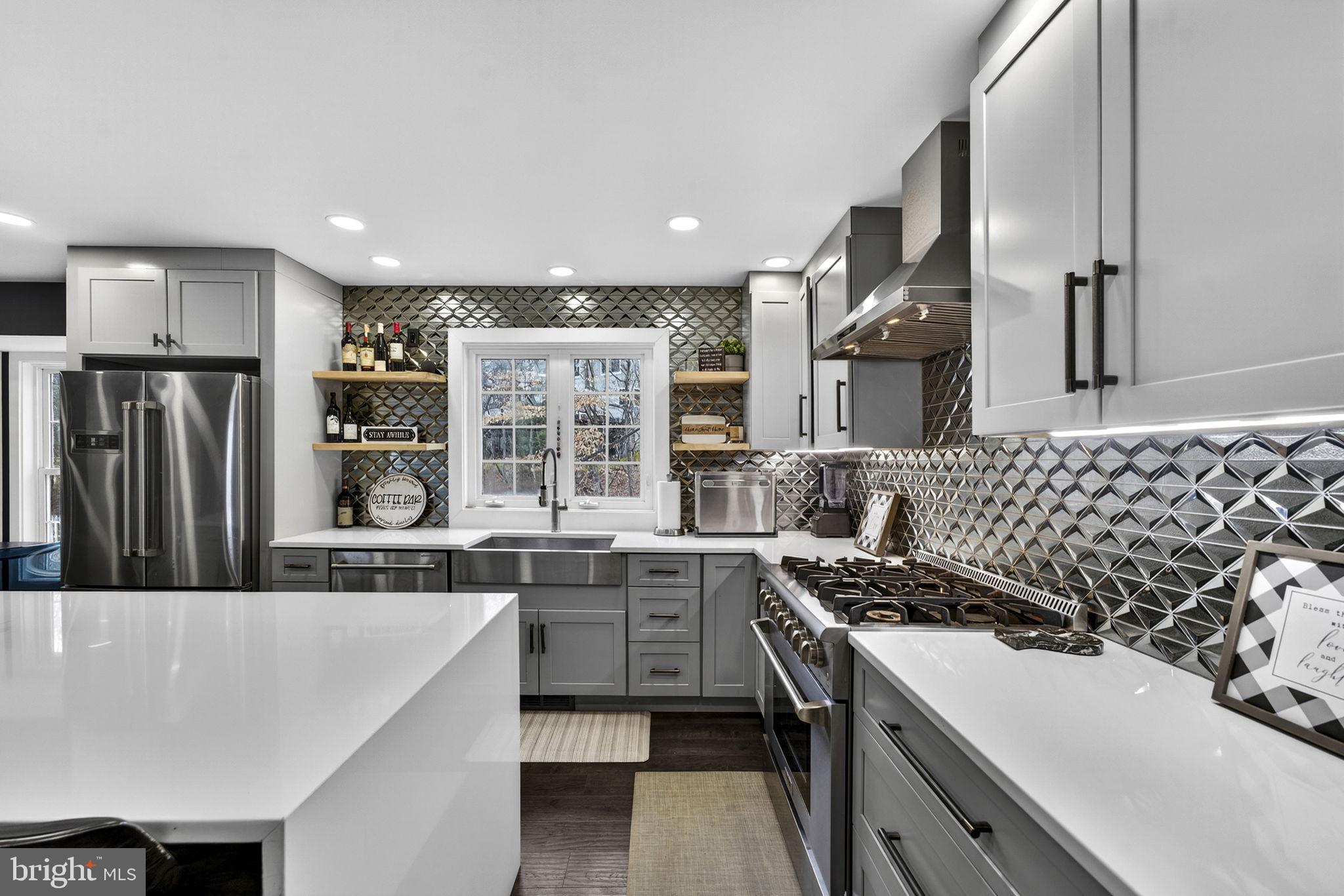 FOX DEN ESTATES - Residential