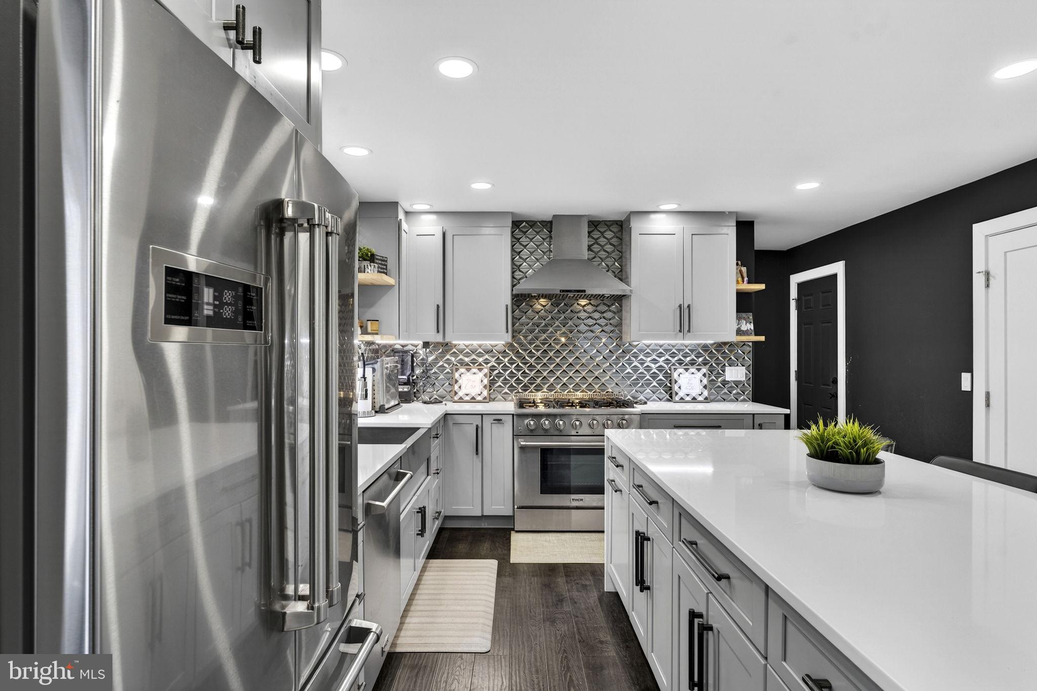 FOX DEN ESTATES - Residential