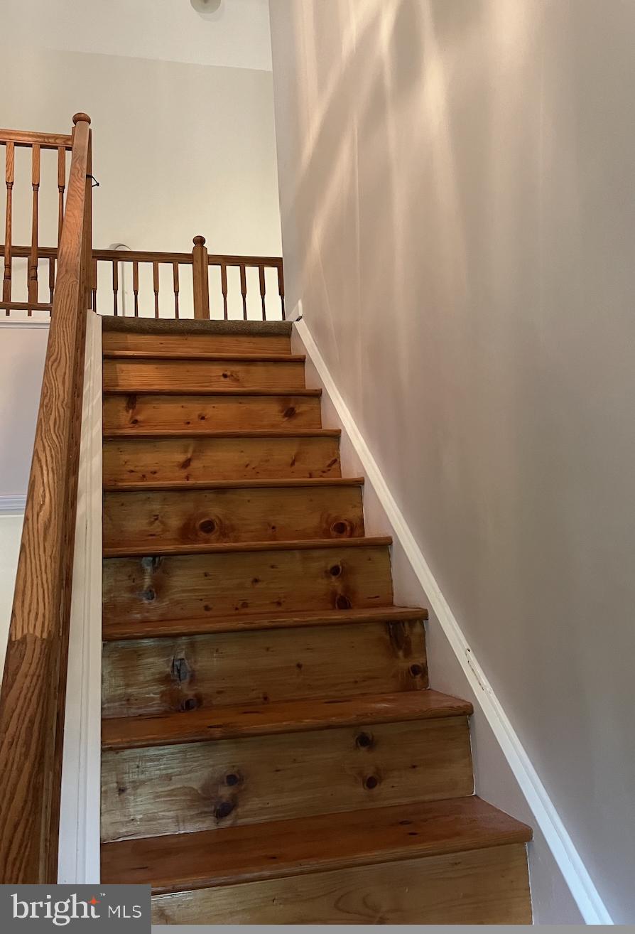 LAUREL PARK - Residential