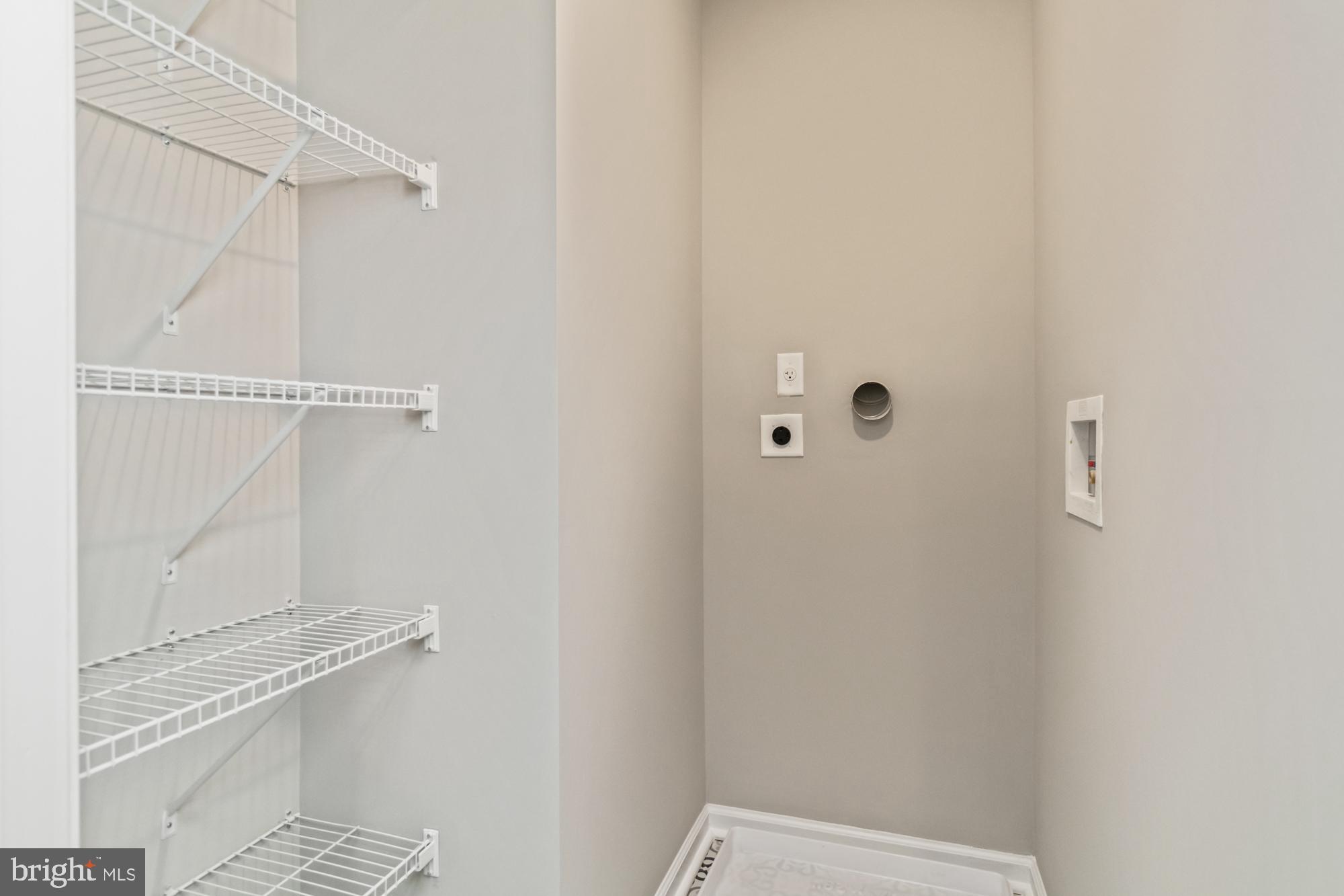 JOHNSTON SQUARE - Residential