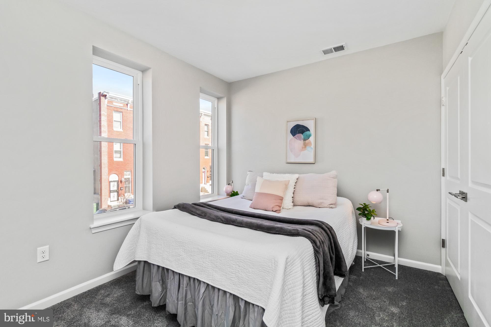 JOHNSTON SQUARE - Residential