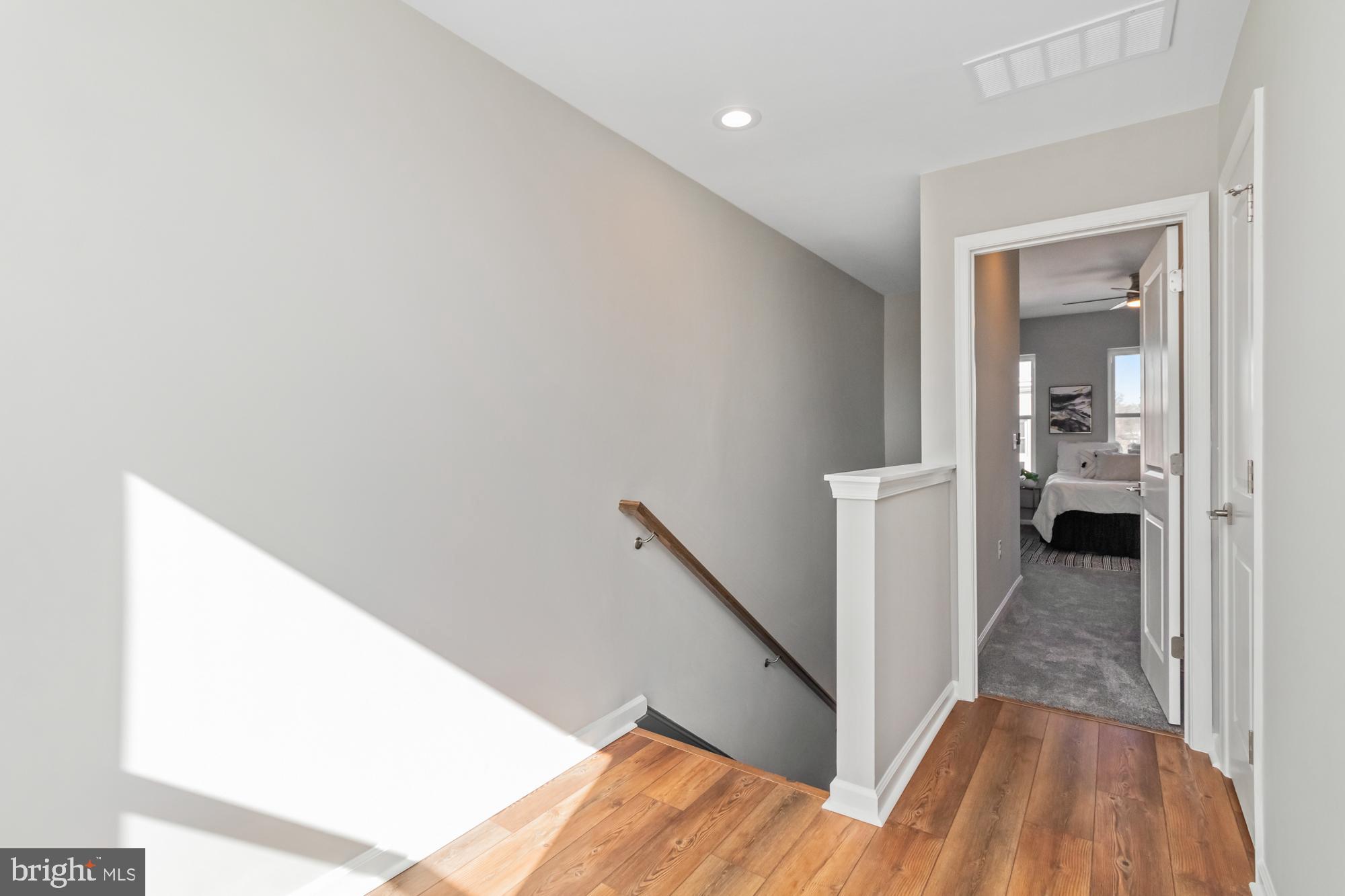 JOHNSTON SQUARE - Residential