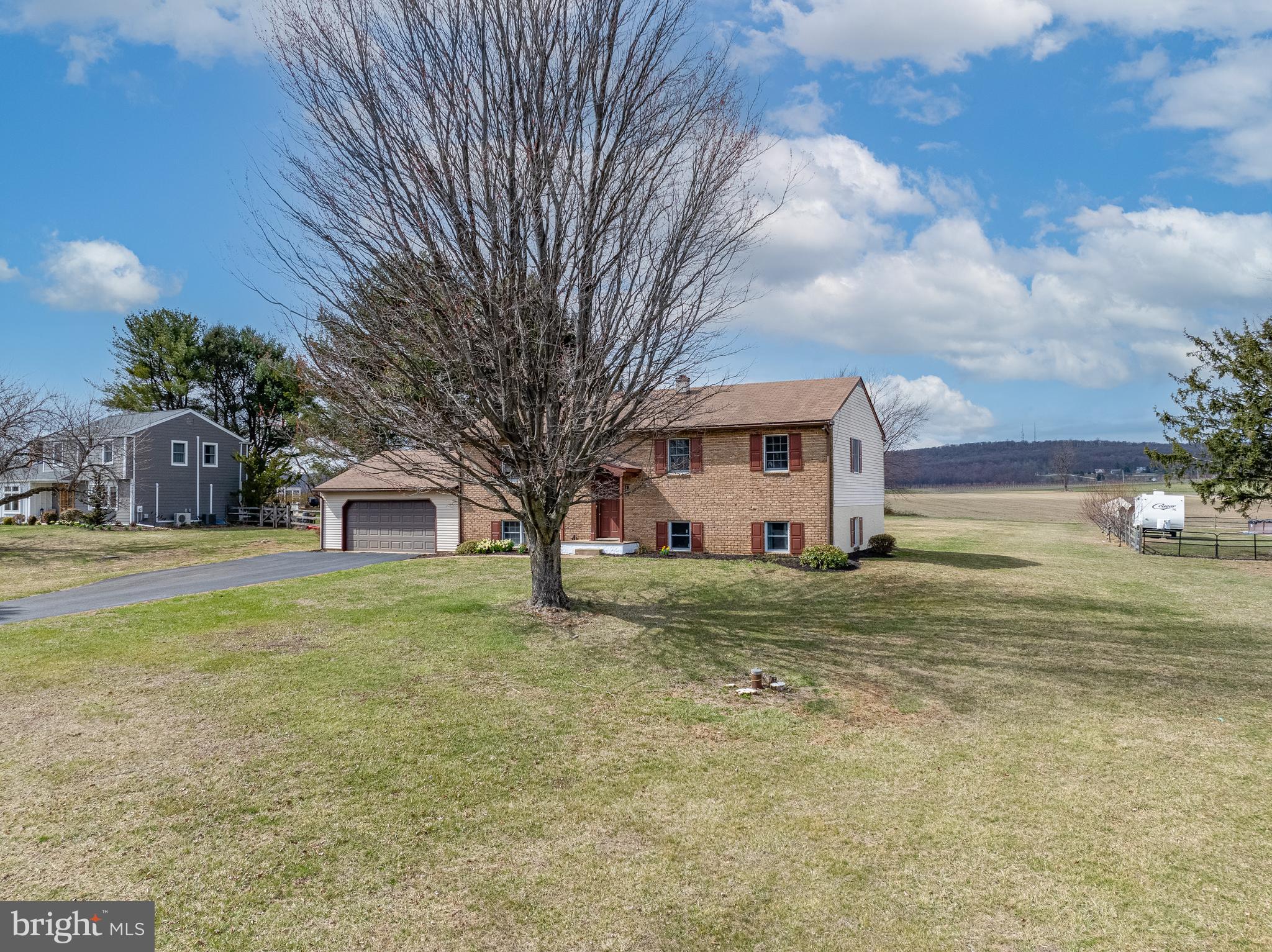 LAKEVIEW - Residential