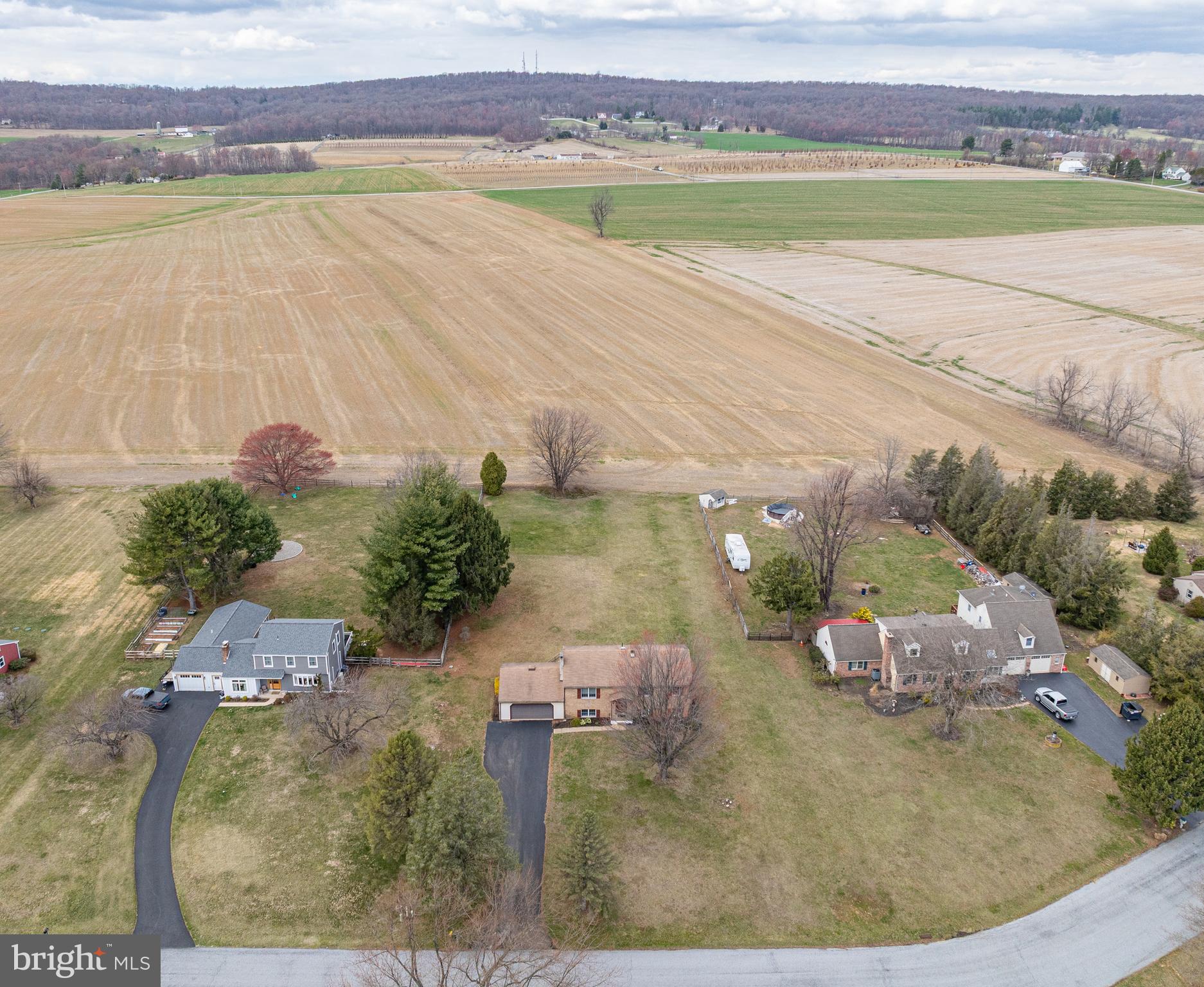 LAKEVIEW - Residential