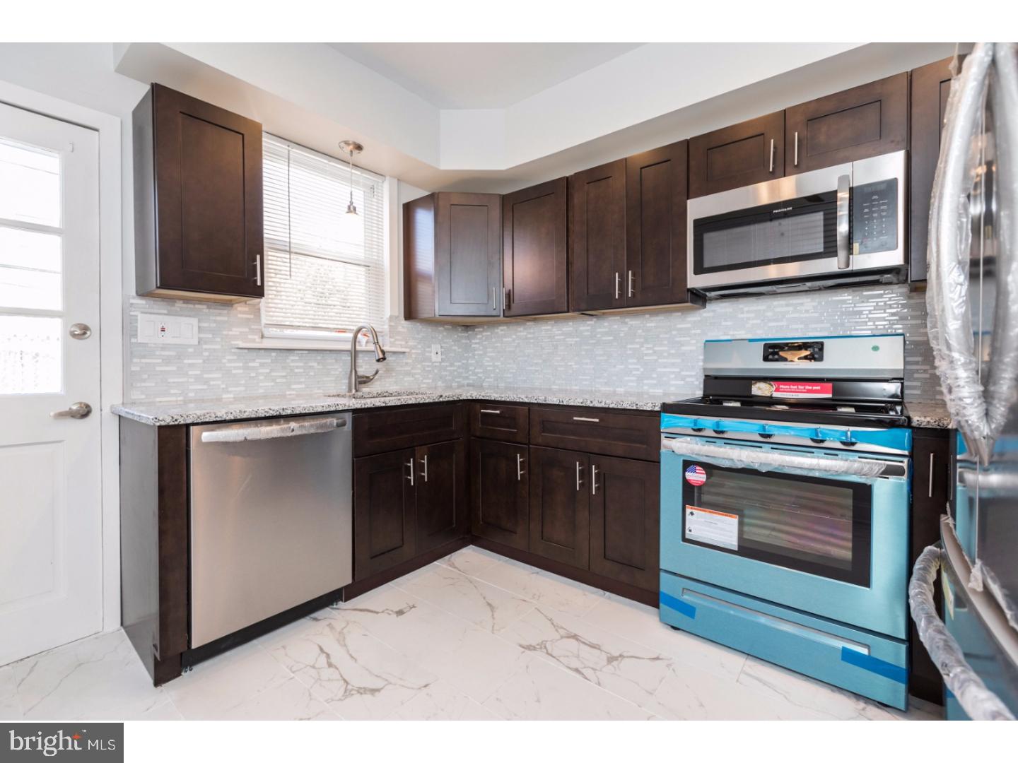PORT RICHMOND - Residential
