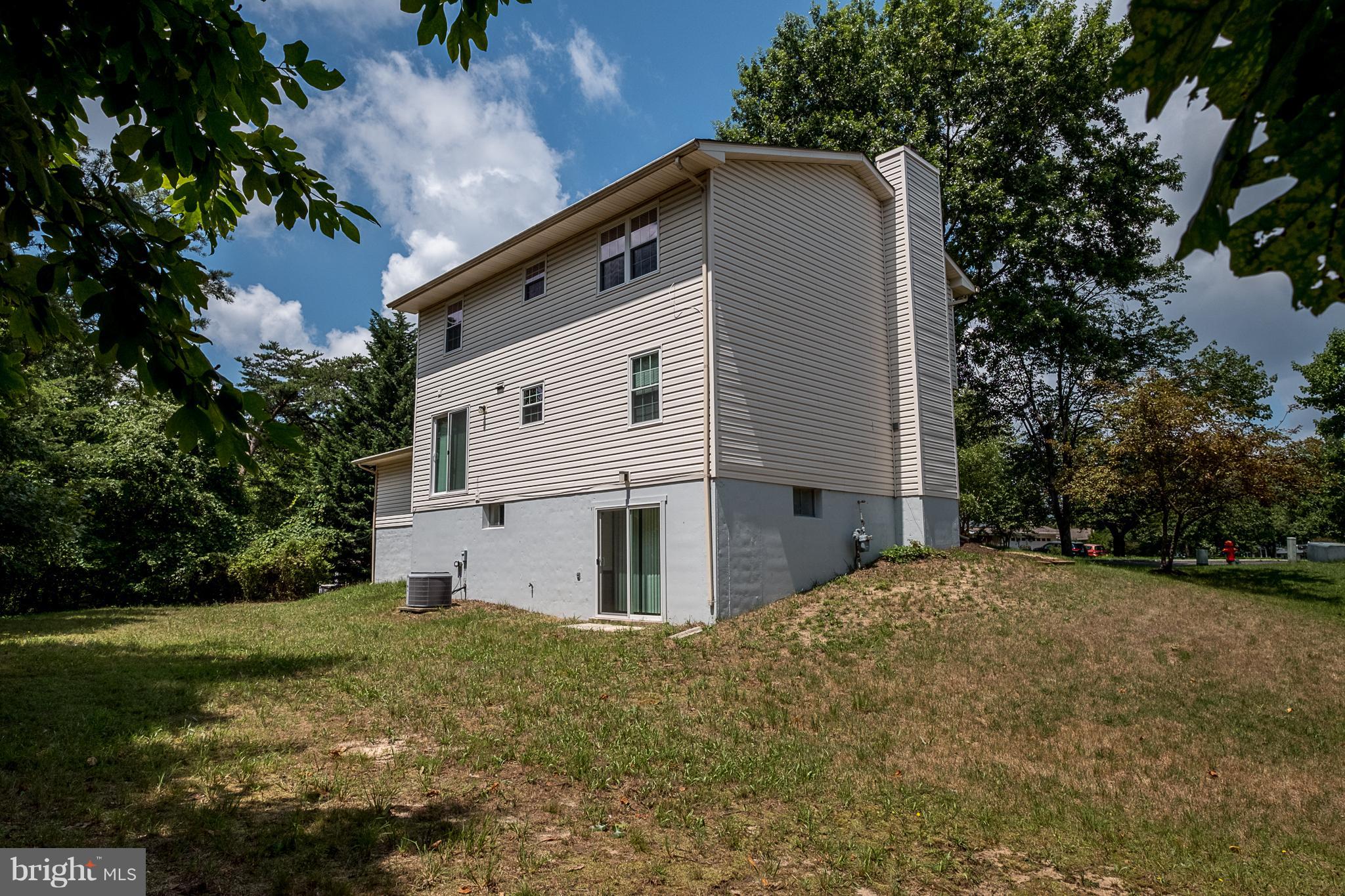 RIDGEFIELD - Residential Lease