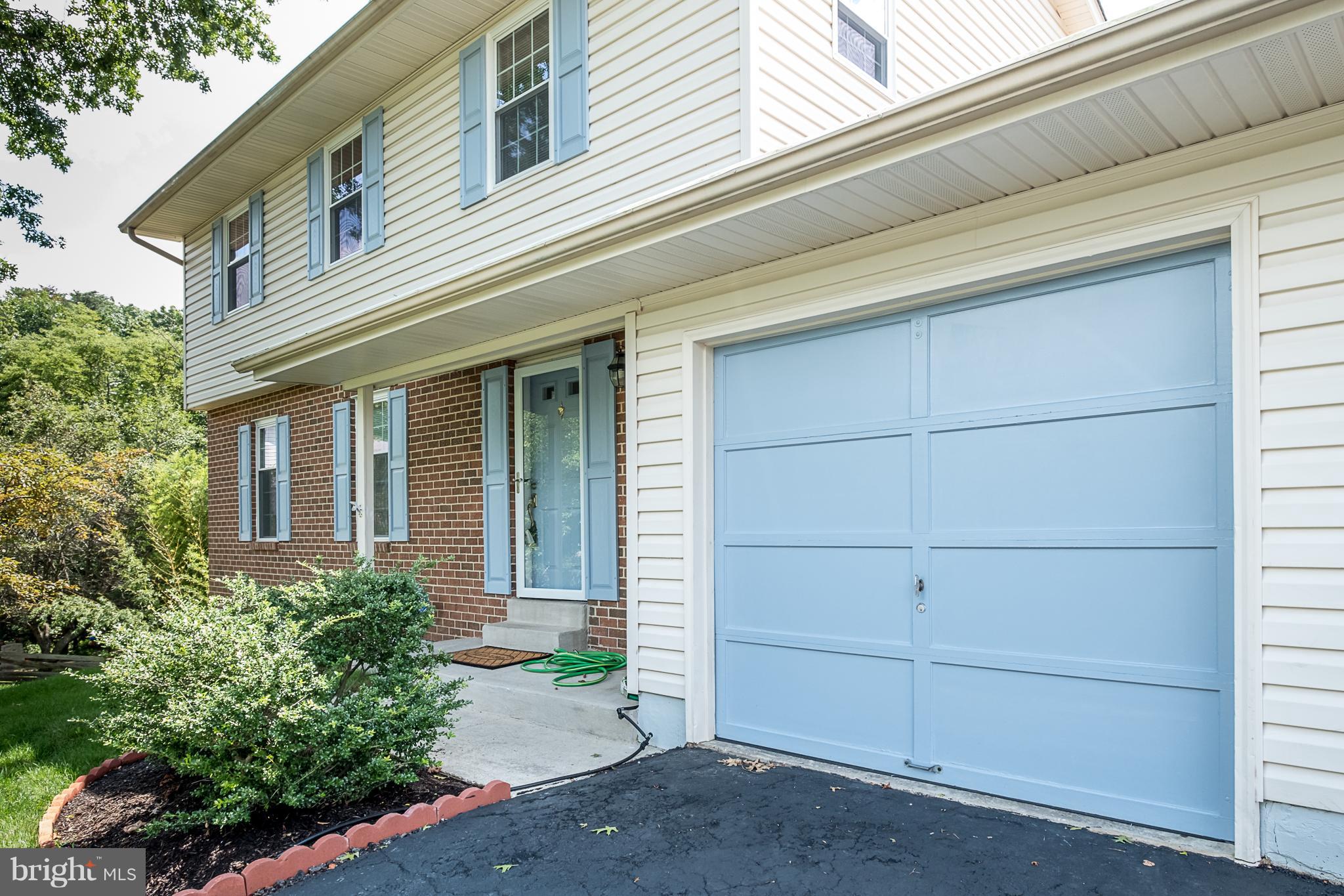 RIDGEFIELD - Residential Lease