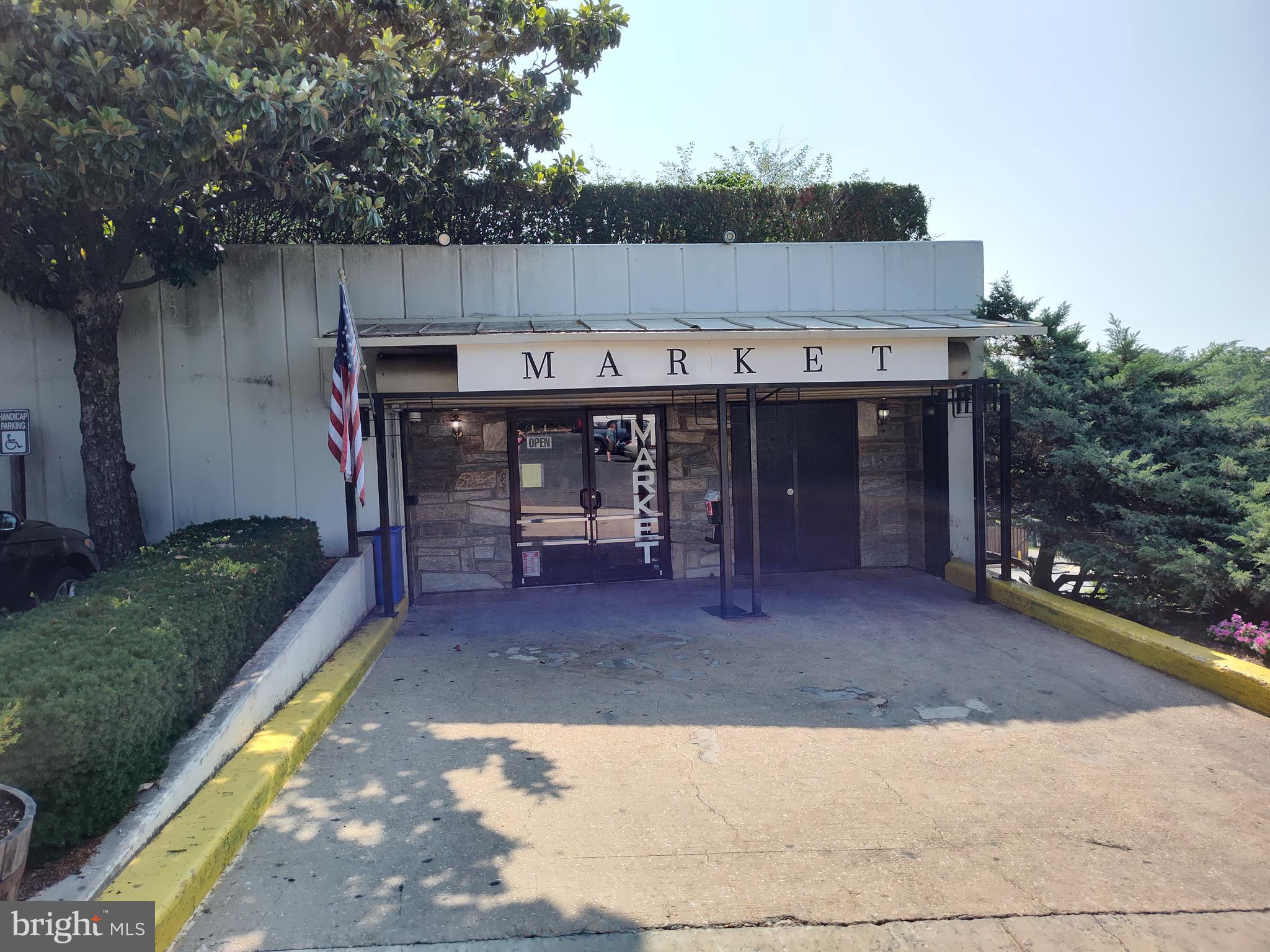 GROSVENOR PARK - Residential Lease