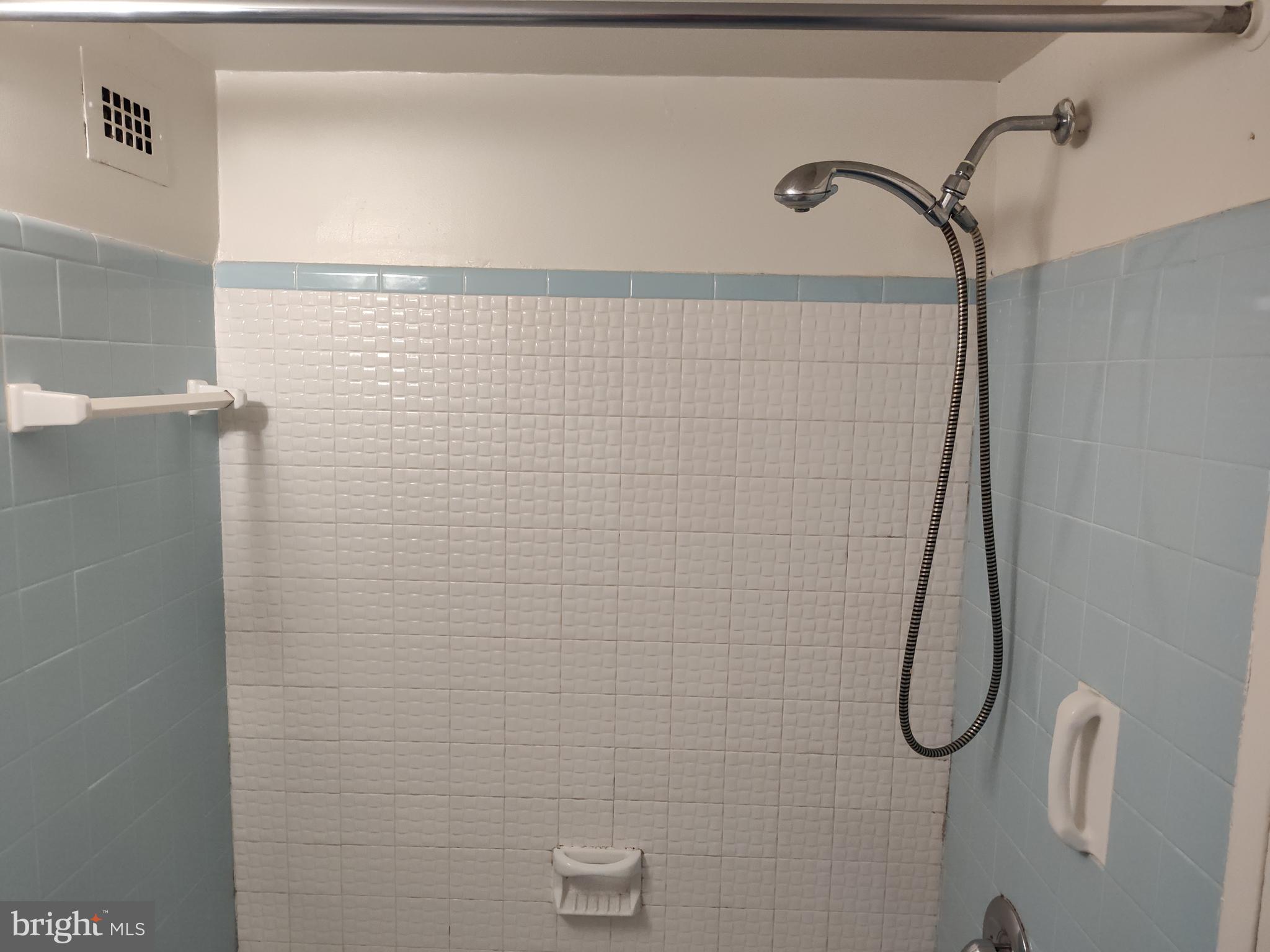 GROSVENOR PARK - Residential Lease