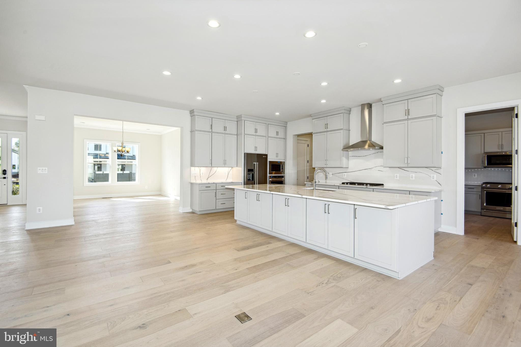 LENAH MILL - THE EXECUTIVES - Residential