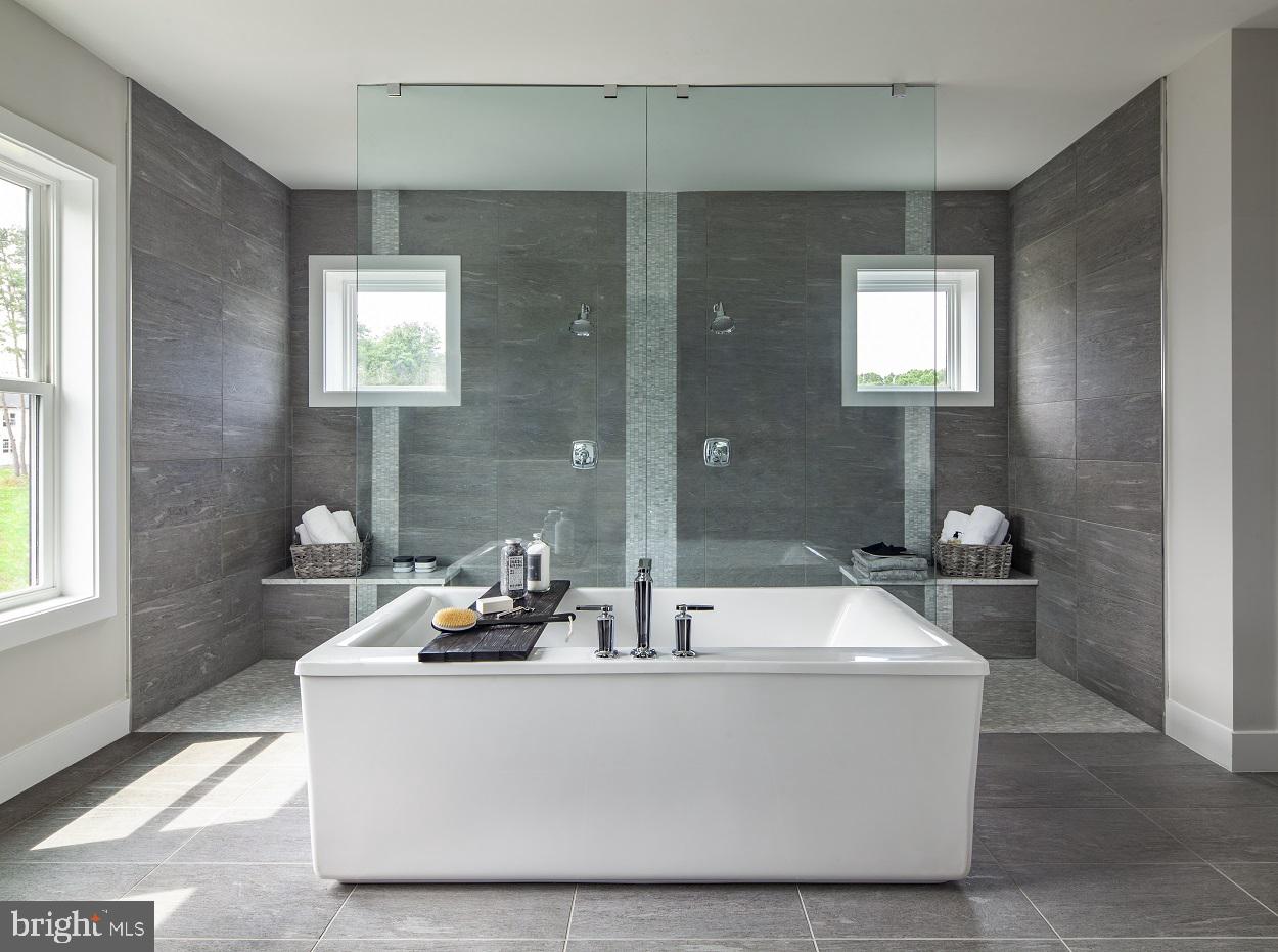 LENAH MILL - THE EXECUTIVES - Residential