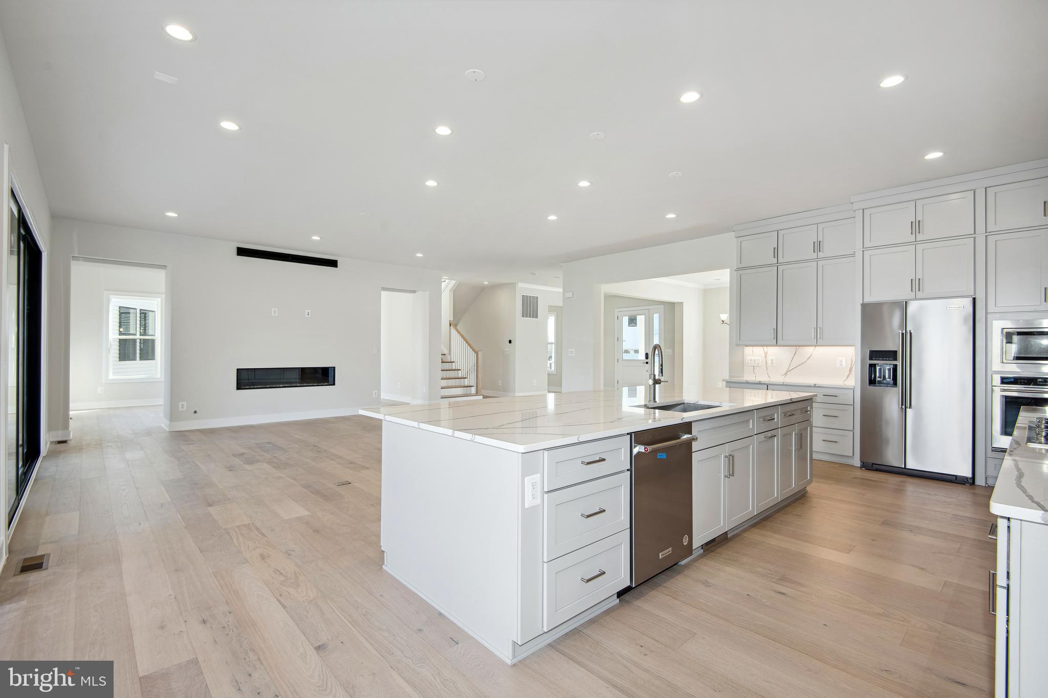 LENAH MILL - THE EXECUTIVES - Residential