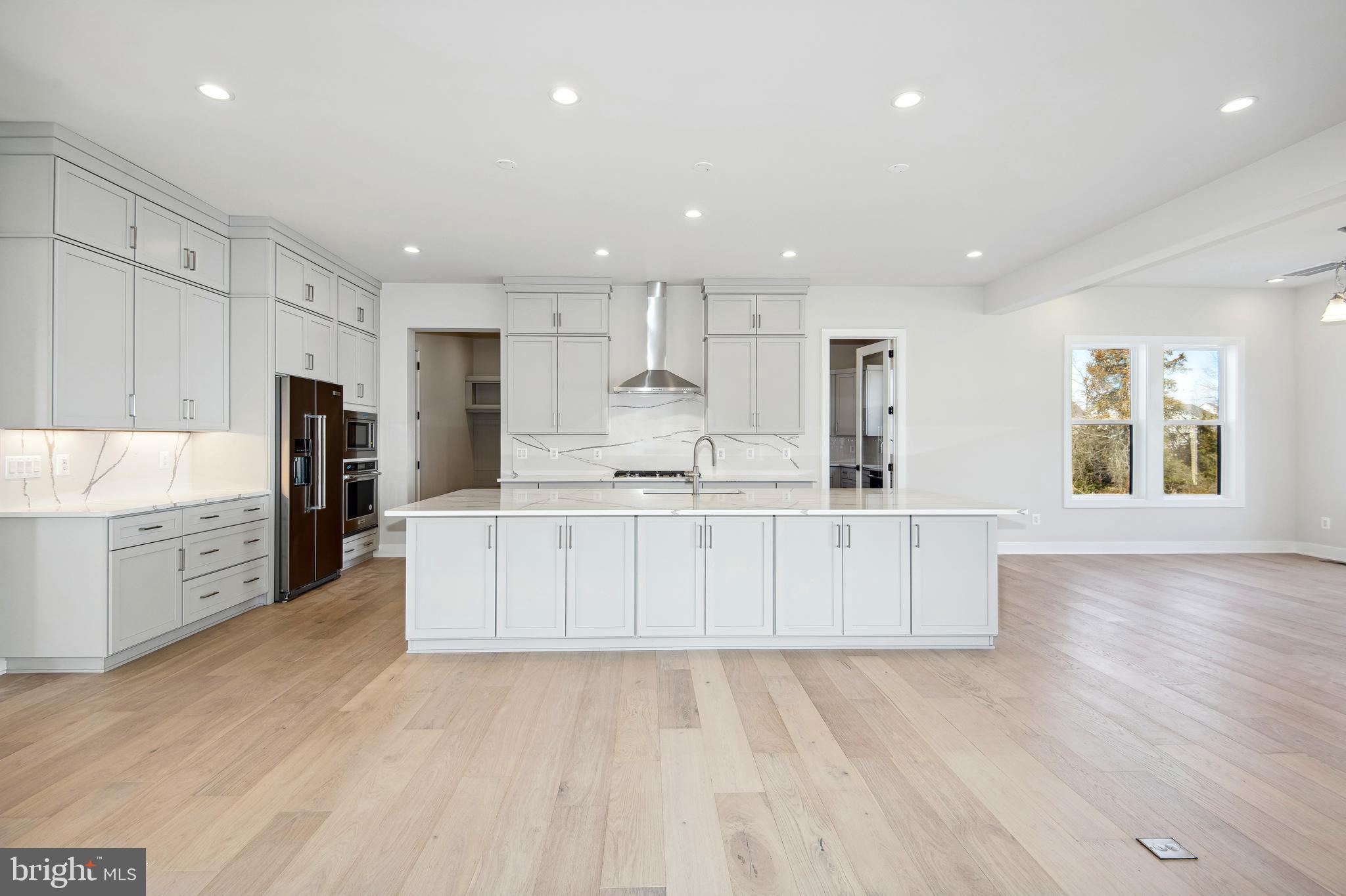 LENAH MILL - THE EXECUTIVES - Residential