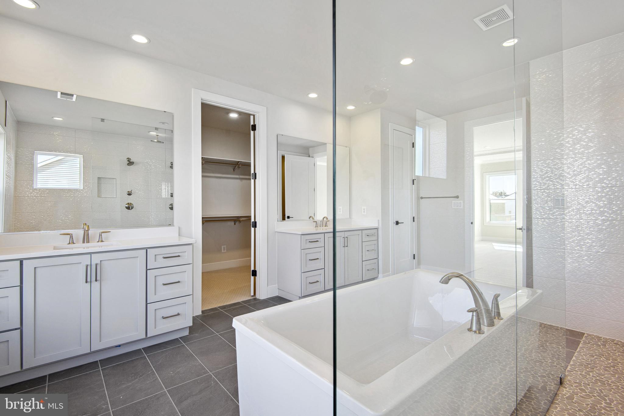 LENAH MILL - THE EXECUTIVES - Residential